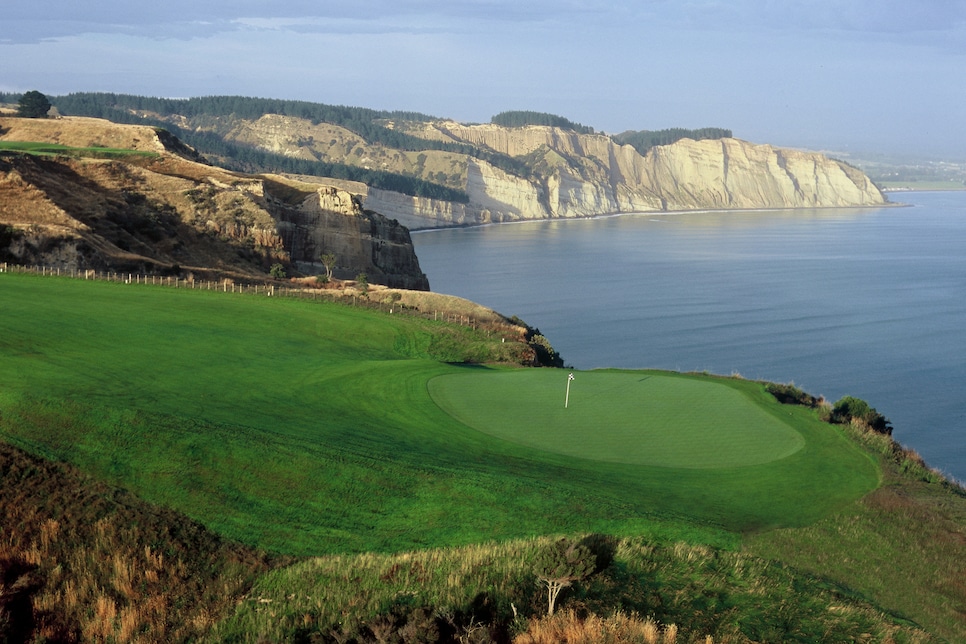 /content/dam/images/golfdigest/fullset/2023/1/cape-kidnappers-4.jpg