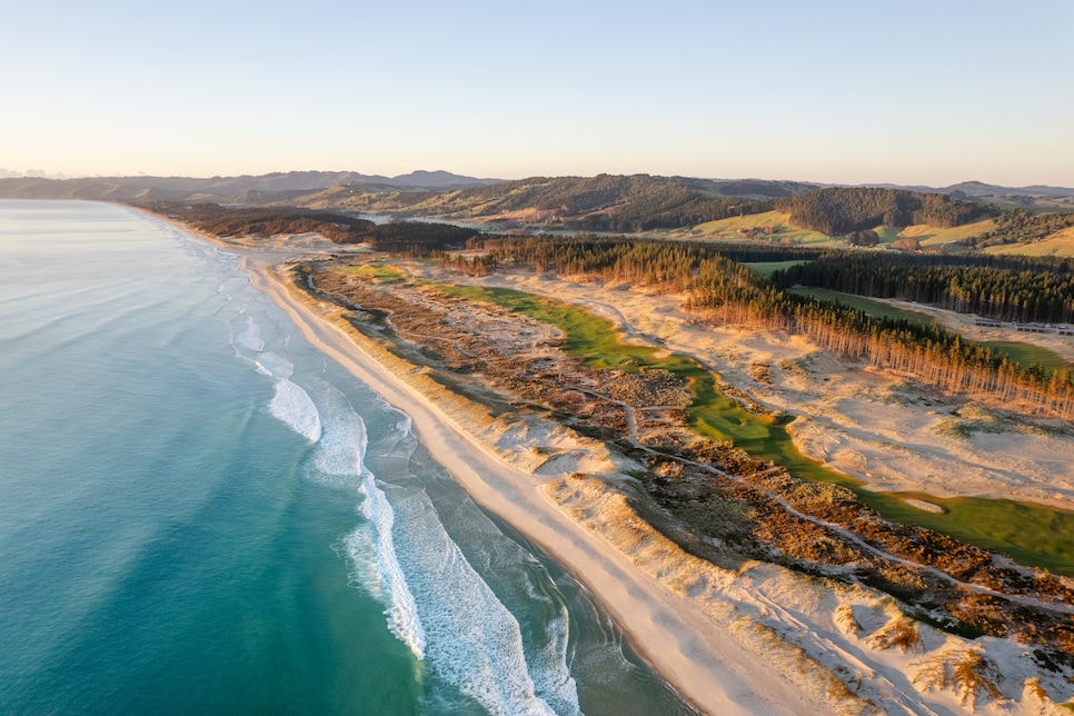 /content/dam/images/golfdigest/fullset/2023/1/TAL_Coastline_Ricky_Robinson_gcwpo7.jpg