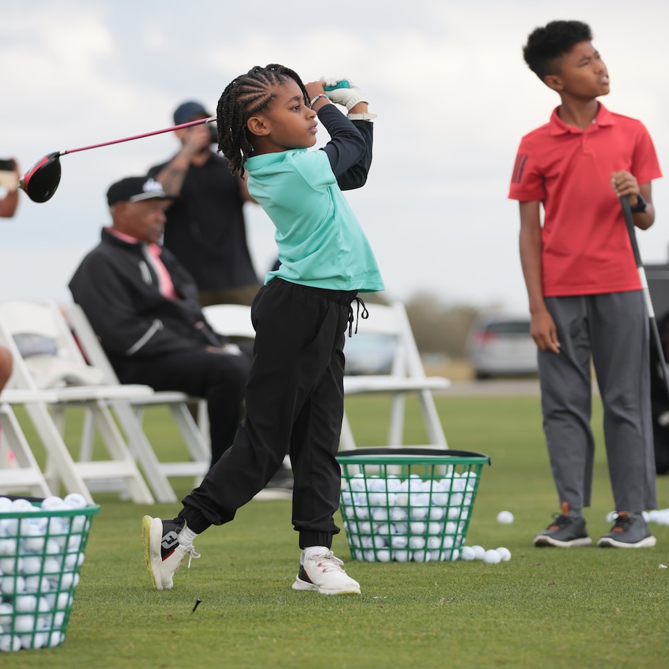 /content/dam/images/golfdigest/fullset/2025/uga-girl-golfer-2.jpg