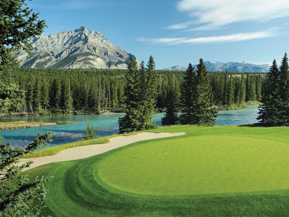 /content/dam/images/golfdigest/fullset/2025/2/fairmont-banff-springs-4.jpg